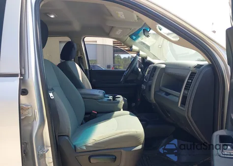 2015 Ram 2500 Tradesman из США, поврежденный, VIN 3C6UR5CL6FG524565